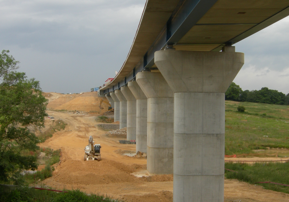 Sur la LGV Bretagne-Pays de la Loire, les équipes ont assuré les missions d’Assistance Foncière et de Topographie.